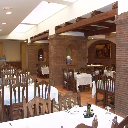 Balneario De Alicun De Torres 2*