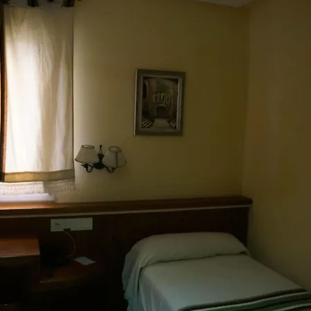 Hotel Balneario De Alicún De Torres