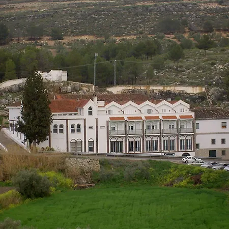 Hotel Balneario De Alicún De Torres 2*